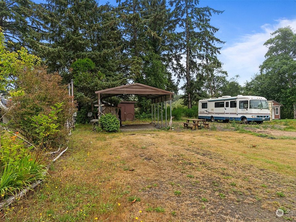 1st image of 141 Pleasant Drive W