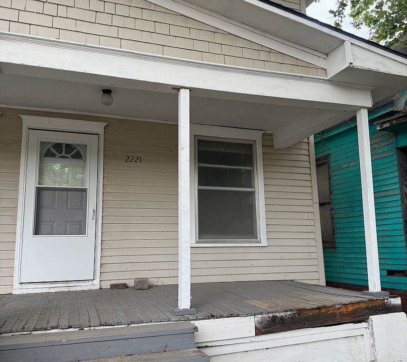 1st image of 2219 S 10th St