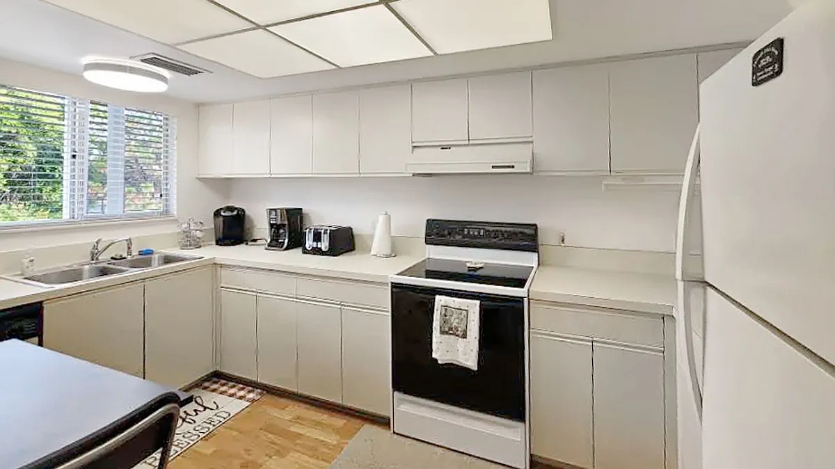 Building Photo - 255 Fenwick Dr #26