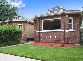 8454 S Blackstone Ave, Chicago, IL