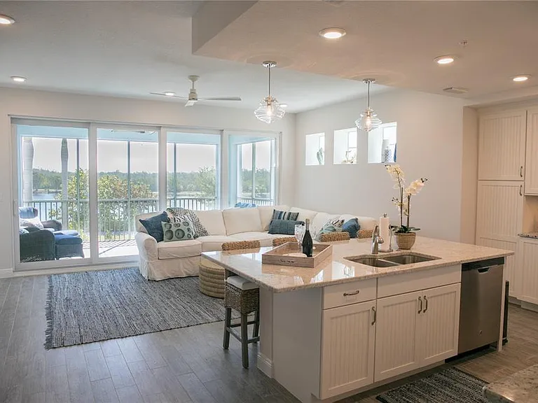 387 Aruba Cir #103 — Photo 4