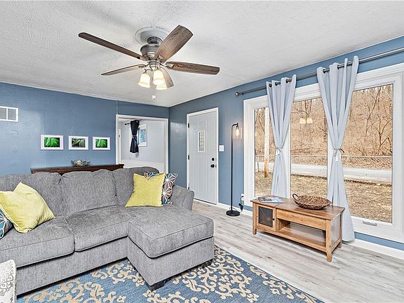 2nd image of 5512 Oakley Ave