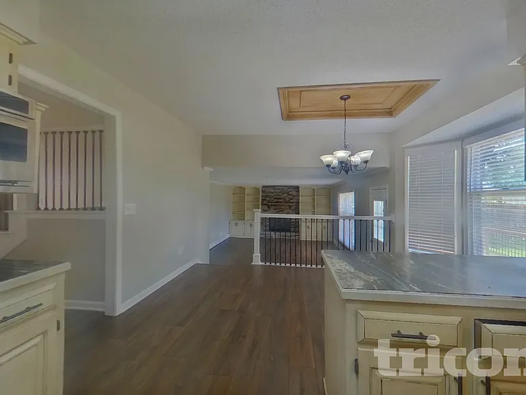 1404 S Montebello St — Photo 5