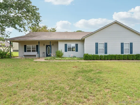 55 Hickory Ln, Sand Springs, OK 74063