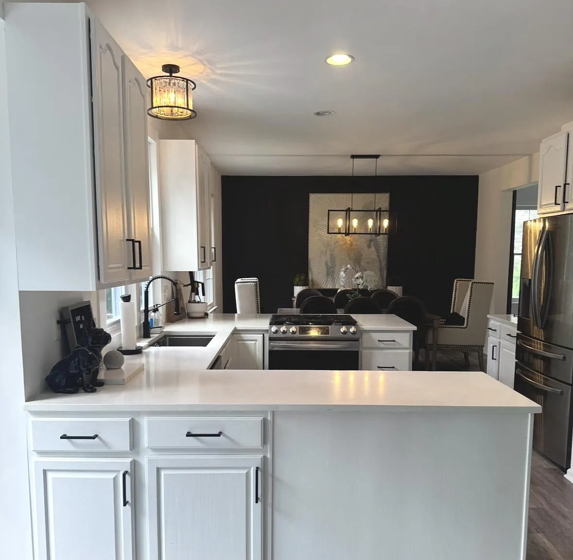 4 bed, 3.5 bath, 3487 sqft, $5,300 — Photo 4
