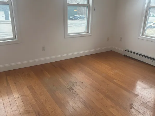 117 Stone St #2, Clinton, MA 01510