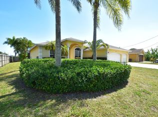 2371 SE Leithgow St, Port Saint Lucie, FL 34952