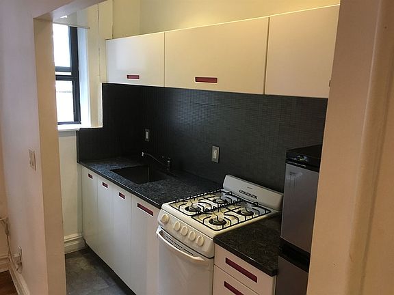 2nd image of 56 Glenwood Ave APT 48