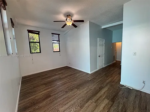 823 NE 19th Ave #13 Photo 1