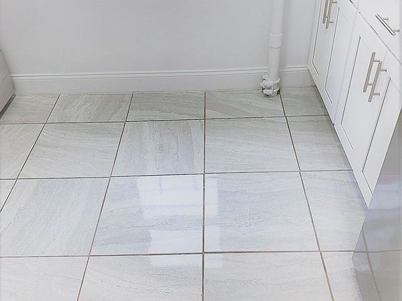 3rd image of 3416 41st St APT 1H