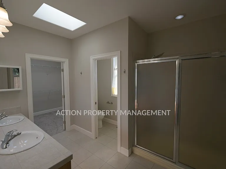 103 E Cobblestone Ln — Photo 31