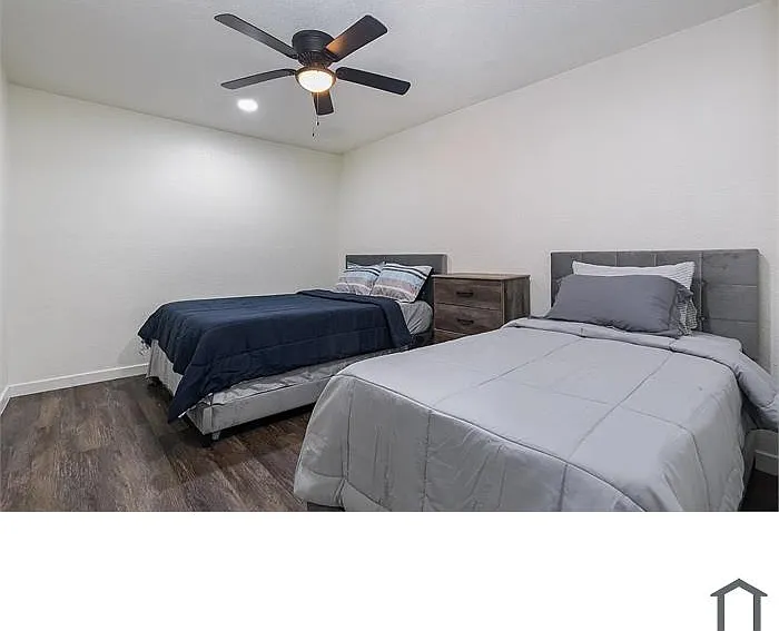5 bed, 2155 sqft, $3,300 — Photo 3