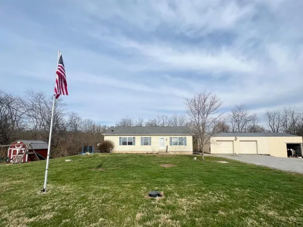 1502 Middleboro Rd, Blanchester, OH 45107