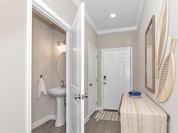 3rd image of 1823 Stable Ln #1823