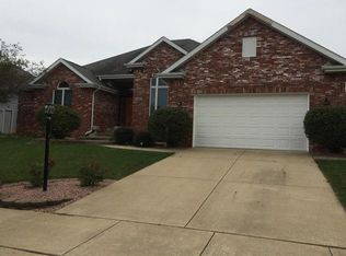 515 Hillside Dr, Schererville, IN 46375