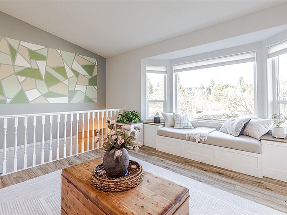 3rd image of 56 Porter Rd