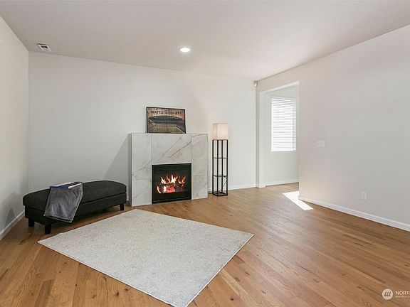 4th image of 9149 1st Street SE