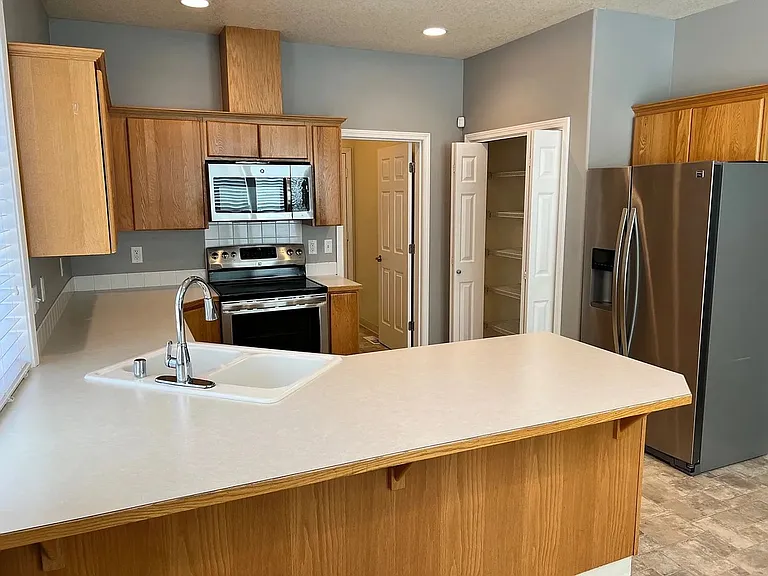 8225 Sweetbrier Loop SE — Photo 9