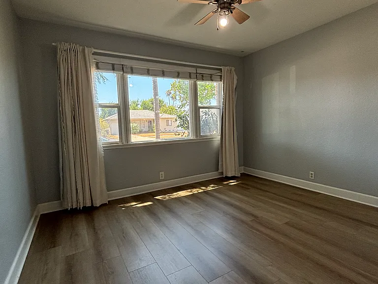 419 N Citrus St — Photo 10