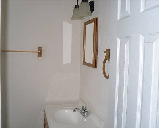 1st image of 1005 E Buchanon Ave APT 8