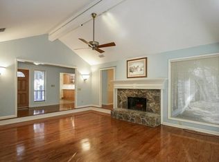 9595 Hillside Dr, Roswell, GA 30076