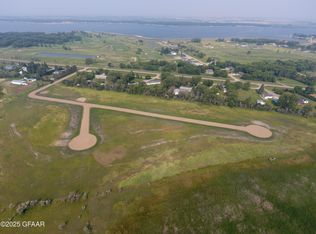 10 Pinehurst Ct, Devils Lake, ND 58301