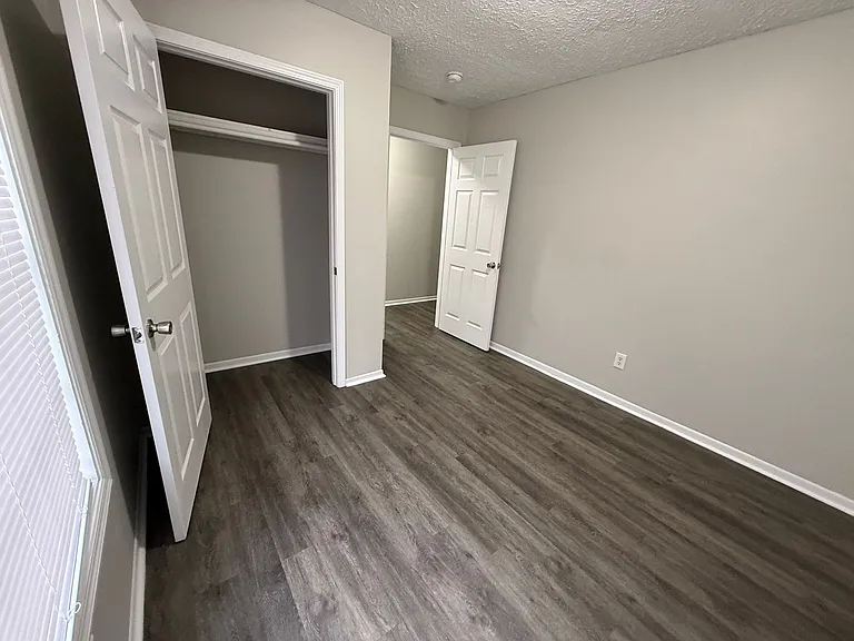 413 Fairview Ave — Photo 10