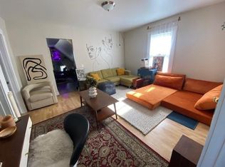 947 Williamson St APT 2, Madison, WI 53703