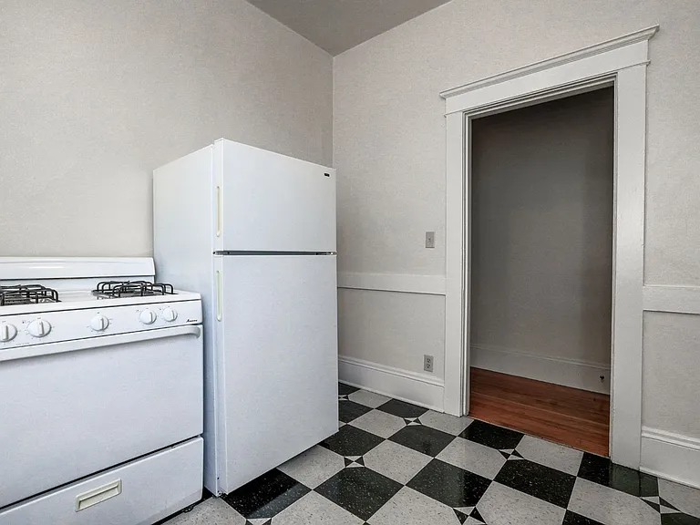 819 NW 23rd Ave — Photo 116