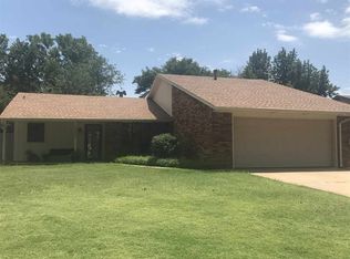 1801 Gingham Ln, Enid, OK 73703