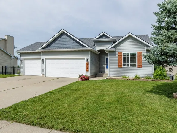 1714 Crabapple Ln, Granger, IA 50109