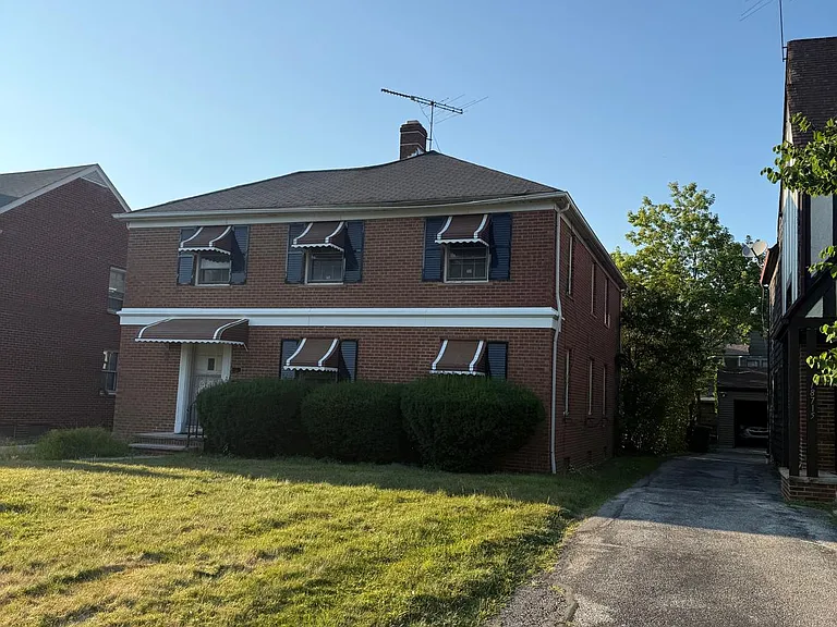 18709 Chagrin Blvd #2 — Photo 1