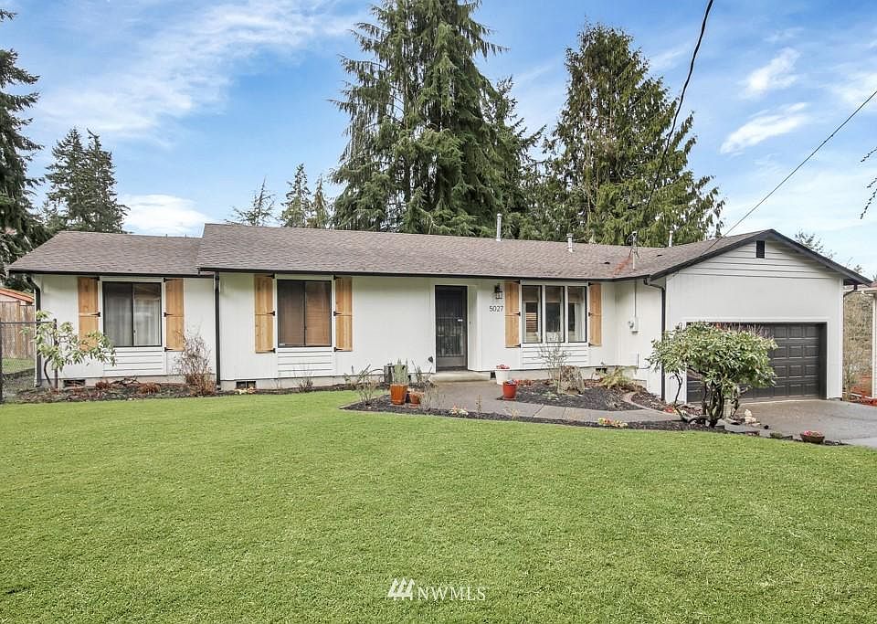 1st image of 5027 Yearley Dr NE