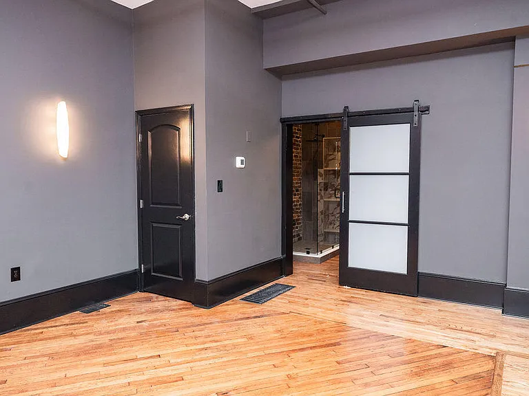 275 S Limestone St #140 — Photo 31