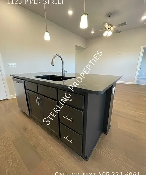 1125 Piper St — Photo 16