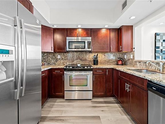 5th image of 3020 NE 32nd Ave APT 1405