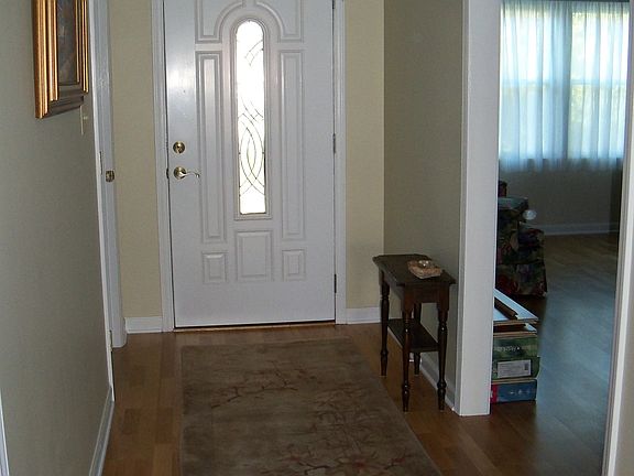 Entry hall (engineered wood)