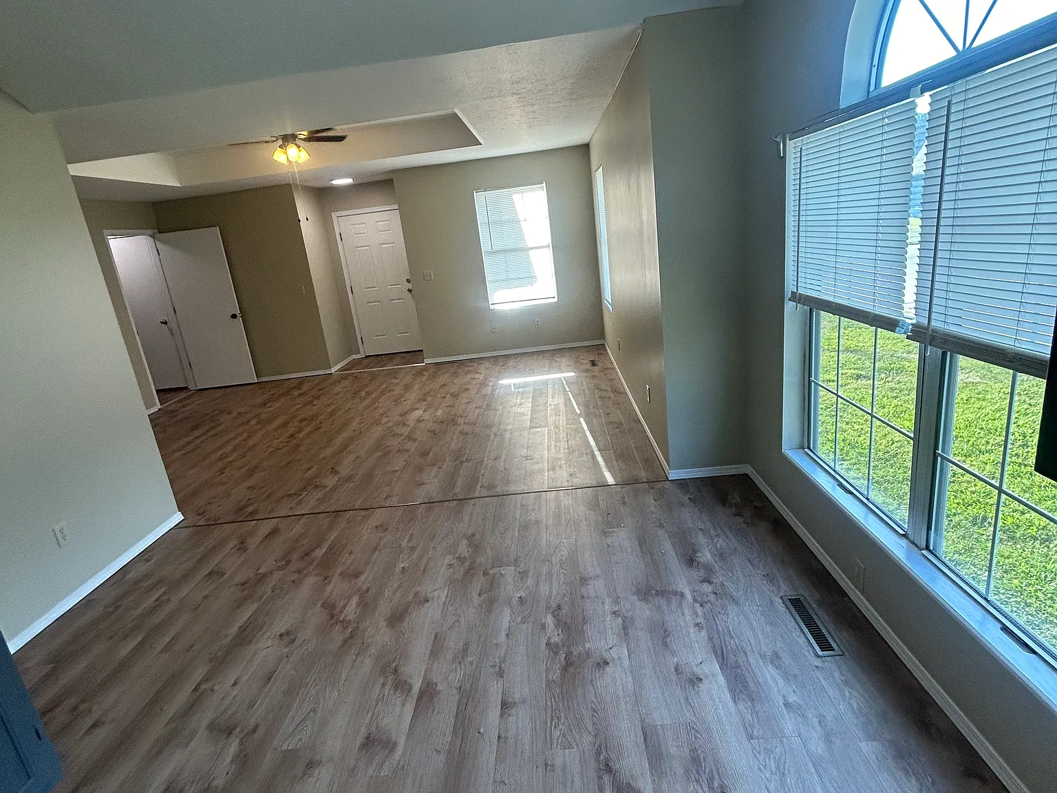 2 bed, 1225 sqft, $1,275 — Photo 4