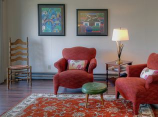 1 NW 6th St APT 1, Coupeville, WA 98239