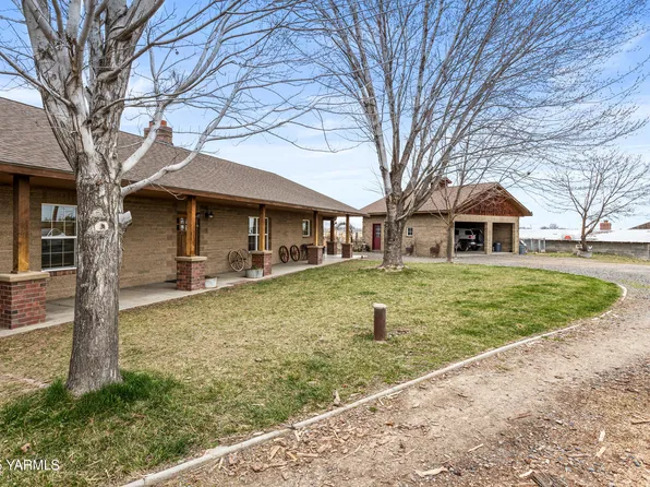 12004 Branch Rd, Harrah, WA 98933