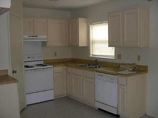 3rd image of 2331 ORILEY DR