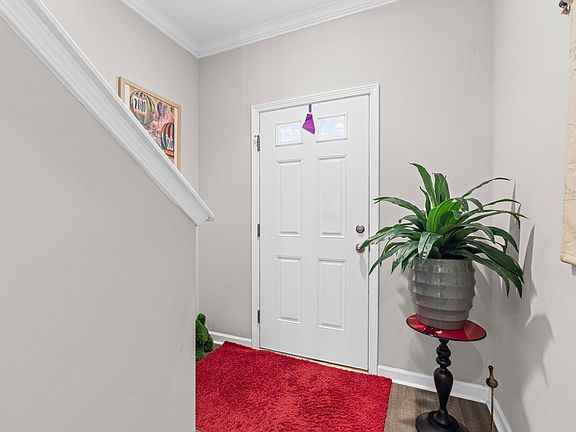 5th image of 170 Buchanan Cir