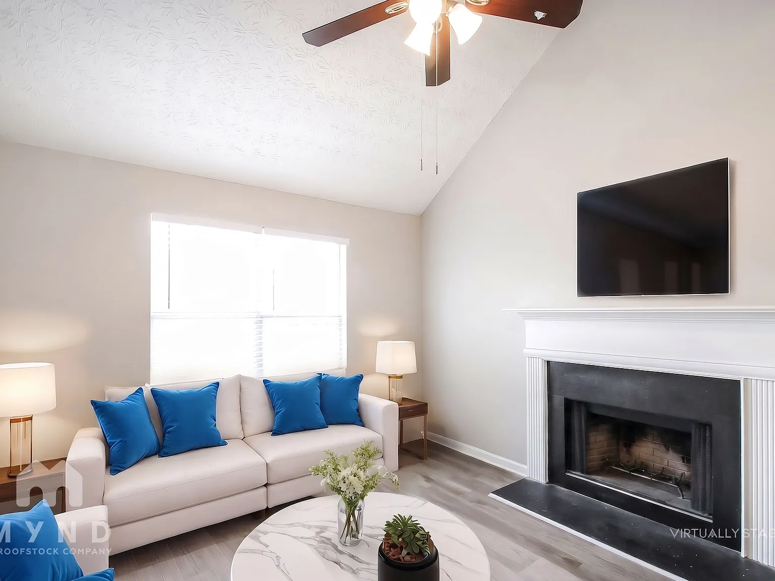 4 bed, 2.0 bath, 1562 sqft, $1,915 — Photo 2