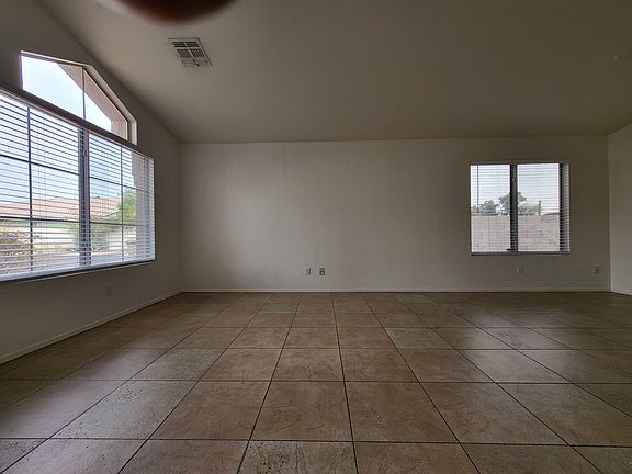 4th image of 5207 W Topeka Dr