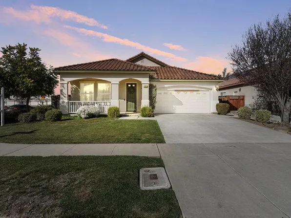 1701 Morning Glory Dr, Hollister, CA 95023