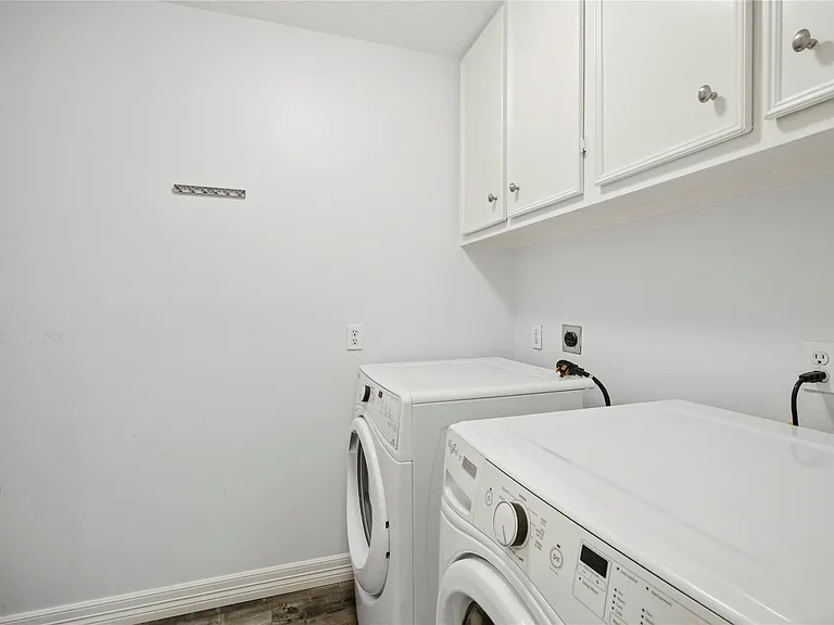 12242 Rutgers Park Ct — Photo 22