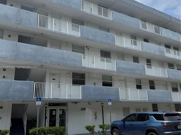 1801 S Treasure Dr APT 115, North Bay Village, FL 33141