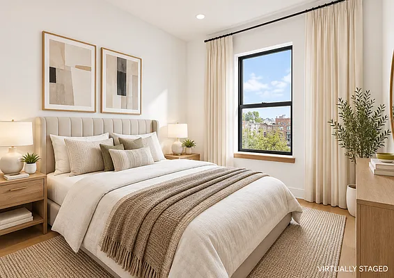 Bedroom, photo 1