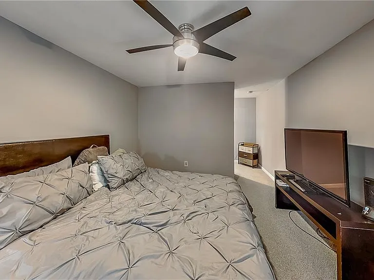3104 Pine Heights Dr NE — Photo 6