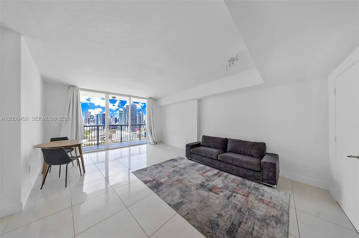 Building Photo - 1750 N Bayshore Dr #3308